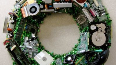 Office_Christmas_Wreath